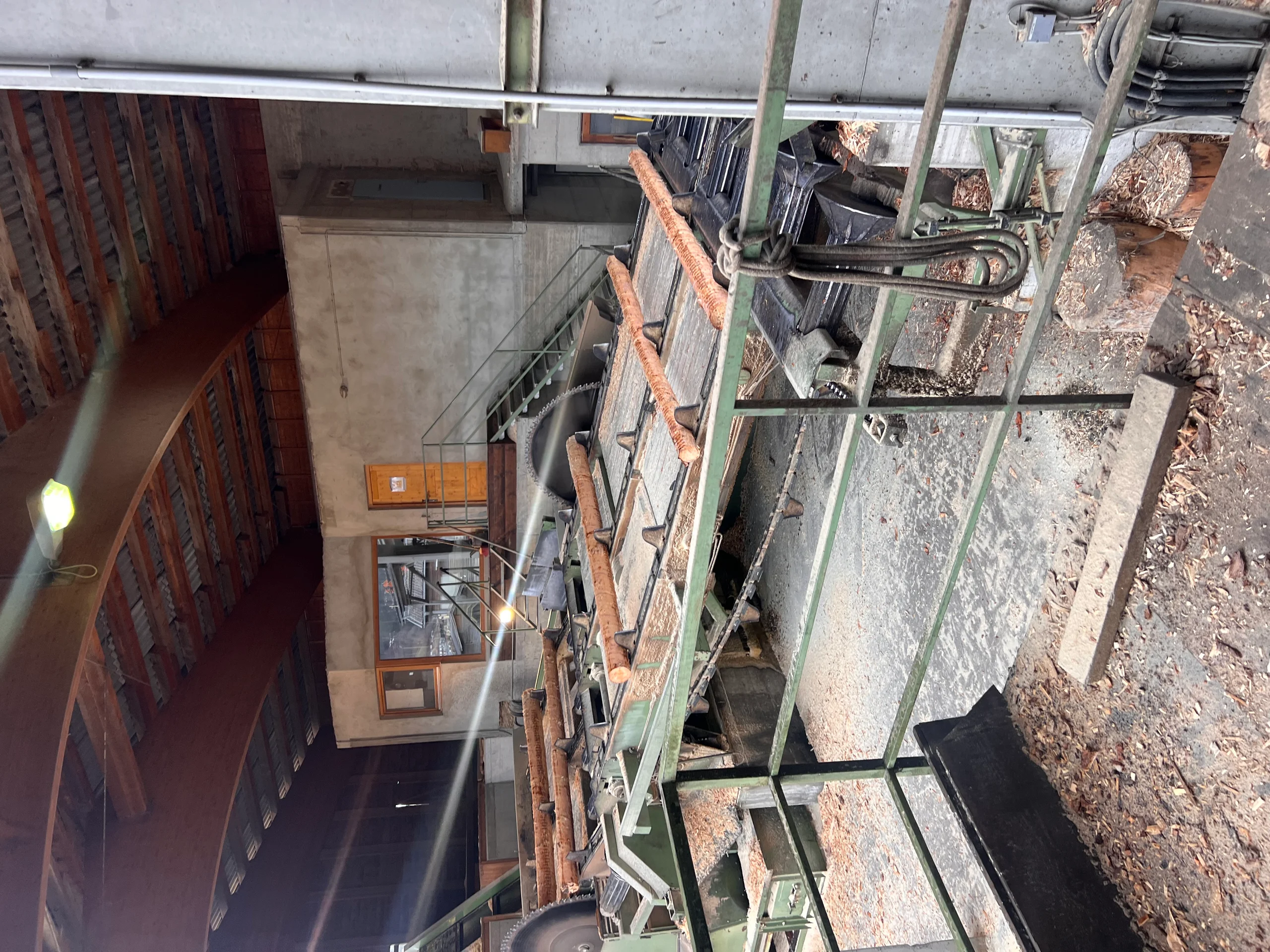 Log sorting plant with debarker - Image 9