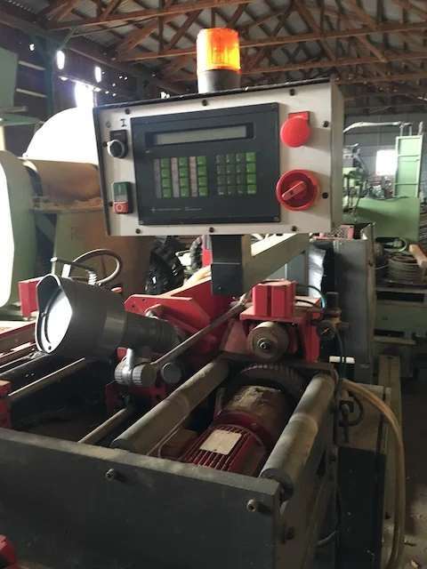 Bandsaw for heavy timber - Image 8